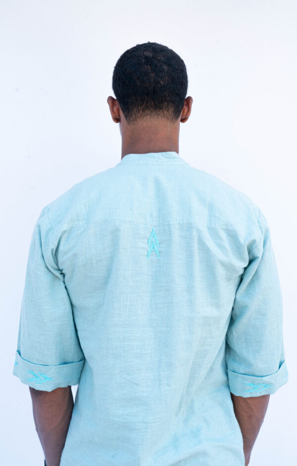 Chemise Yigo : L'Élégance du Lin Artisanal