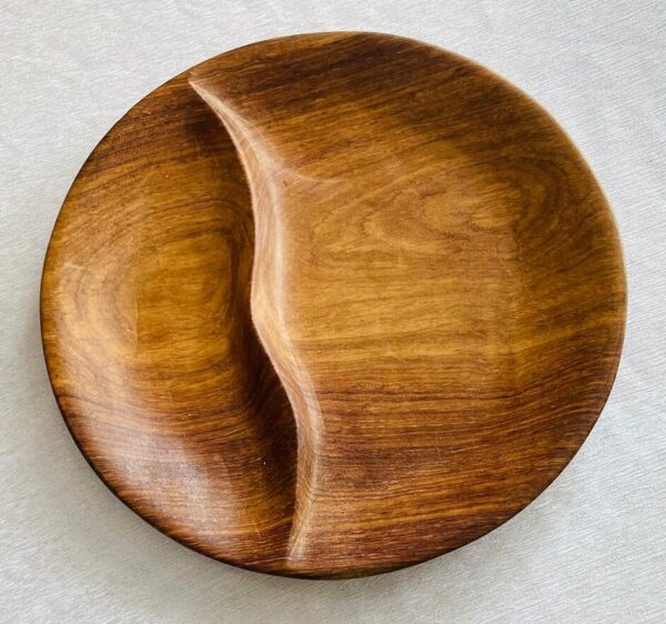 Assiette Ronde en Bois de Teck : Élégance Artisanale pour Vos Repas et Décorations