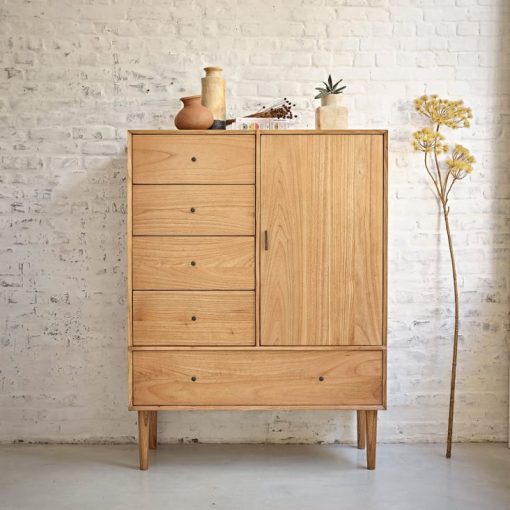 Meuble en Bois Massif : Rétro et Scandinave, le Rangement Polyvalent