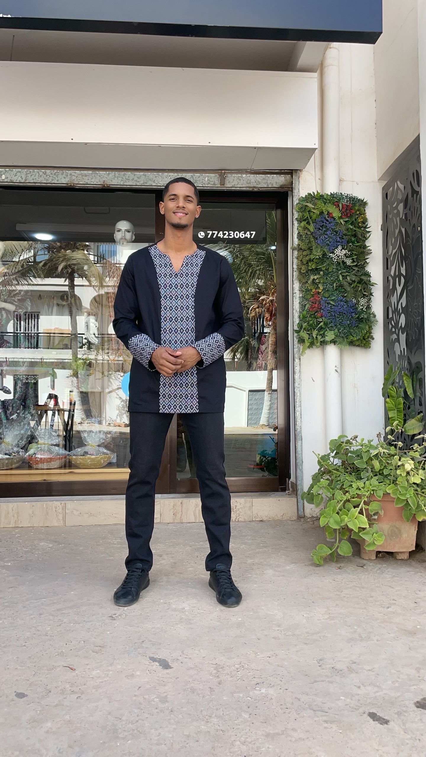 Chemise Chekhna noir – Image 2